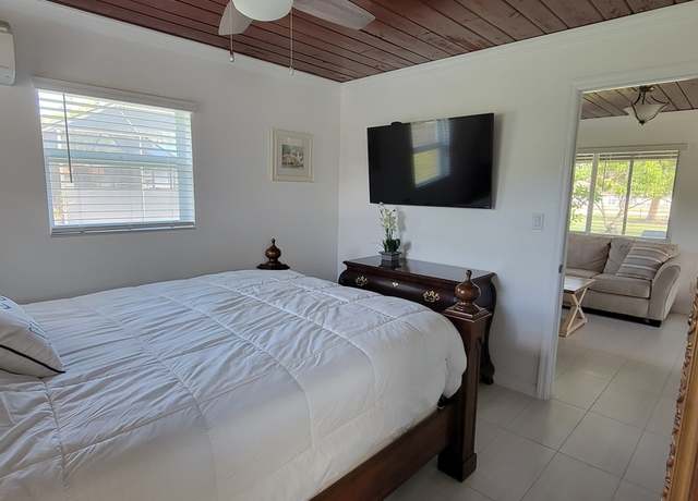 Photo of 10284 Pennsylvania Ave, Bonita Springs, FL 34135