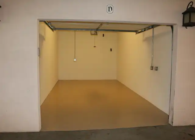 Property at 105 W De La Guerra St, Santa Barbara, CA, 93101, 1 bed, 2 baths, [object Object]