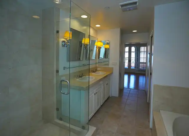 Property at 105 W De La Guerra St, Santa Barbara, CA, 93101, 1 bed, 2 baths, [object Object]