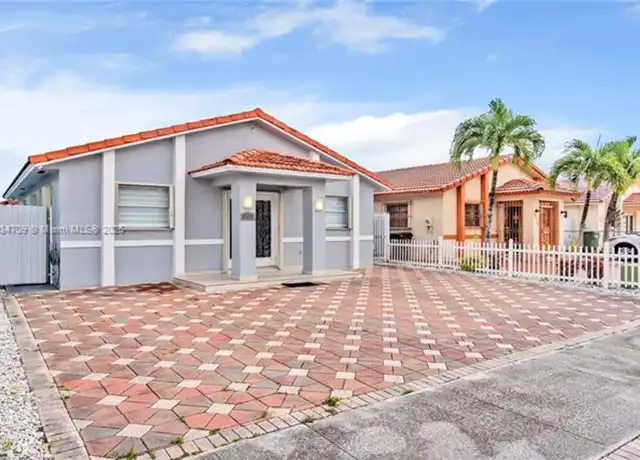 Property at 2485 W 71st Pl Unit 2485, Hialeah, FL, 33016, 3 beds, 2 baths, [object Object]