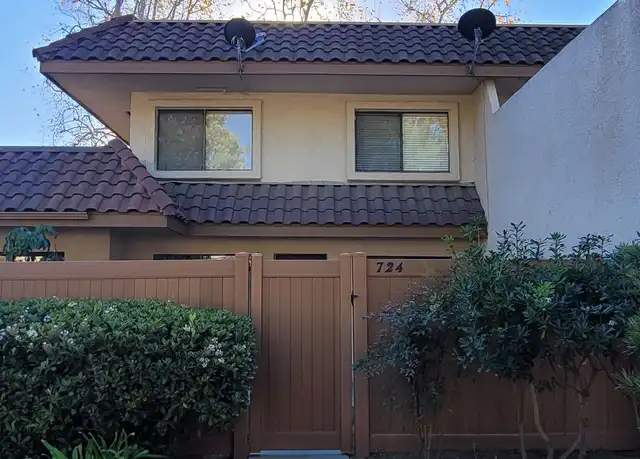 Property at 724 Spenser Ln, Ventura, CA, 93003, 2 beds, 1 bath, [object Object]