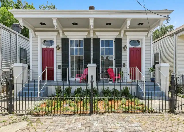Property at 2506 Saint Thomas St, New Orleans, LA, 70130, 2 beds, 1 bath, [object Object]