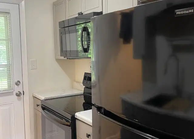 Property at 3515 Old Battleground Rd, Greensboro, NC, 27410, 2 beds, 1 bath, [object Object]