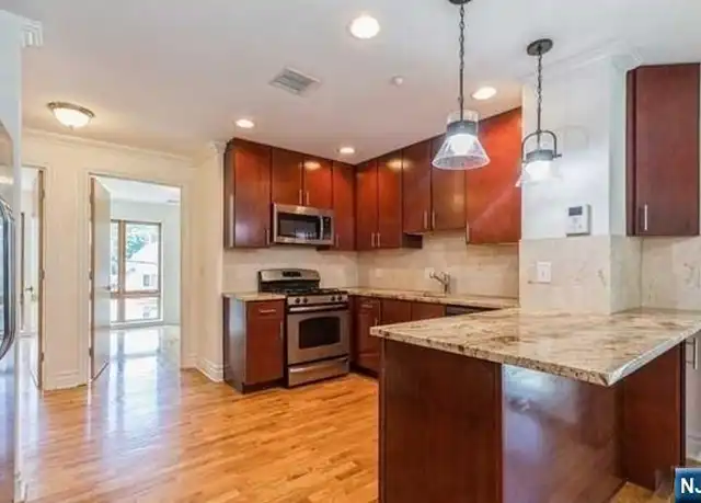 Property at 17 Meadow Rd #203, Rutherford, NJ, 07070, 2 beds, 1.5 baths, [object Object]