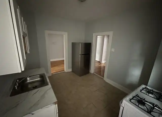 Property at 729 Doctor Martin Luther King Junior Blvd Unit 33-B, Newark, NJ, 07108, 2 beds, 1 bath, [object Object]
