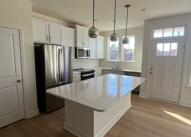 Property at 1047 S Point Rd, Belmont, NC, 28012, 1 bed, 1 bath, [object Object]