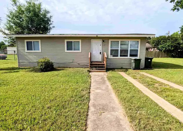 Property at 2407 W Gonzalez St, Pensacola, FL, 32505, 3 beds, 1 bath, [object Object]