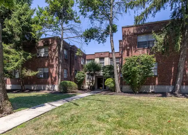 Property at Llanberris - 101 Conshohocken State Rd, Bala Cynwyd, PA, 19004, 2 beds, 1 bath, [object Object]