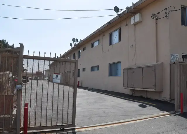 Photo of 1341 W Carson St, Torrance, CA 90501