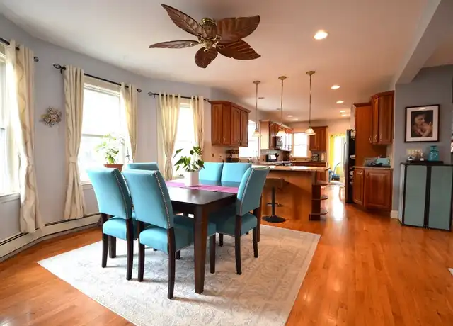 Property at 26 Garnet Rd #2, West Roxbury, MA, 02132, 4 beds, 2 baths, [object Object]