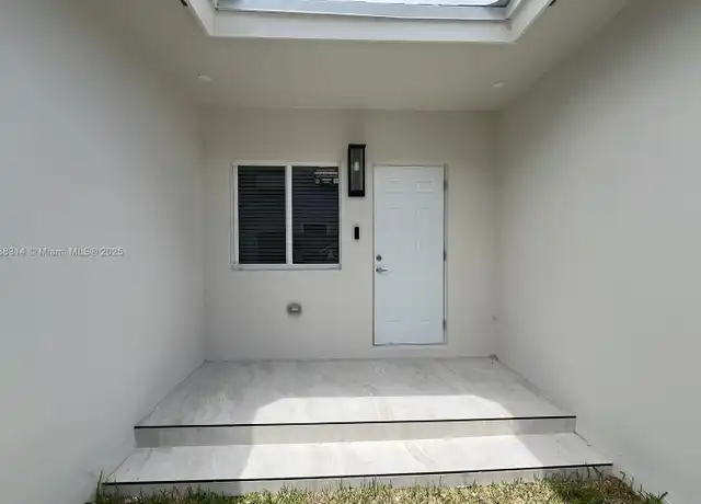 Property at 12331 SW 220th St Unit 2, Goulds, FL, 33170, 2 beds, 1 bath, [object Object]