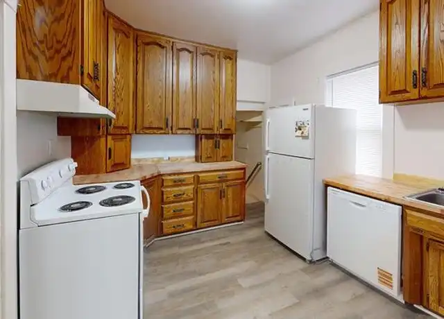 Property at 504 1st Ave NW, Mandan, ND, 58554, 3 beds, 1 bath, [object Object]