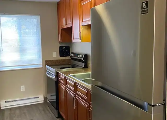 Property at 154 Gluck St, Youngstown, OH, 44505, 2 beds, 1 bath, [object Object]