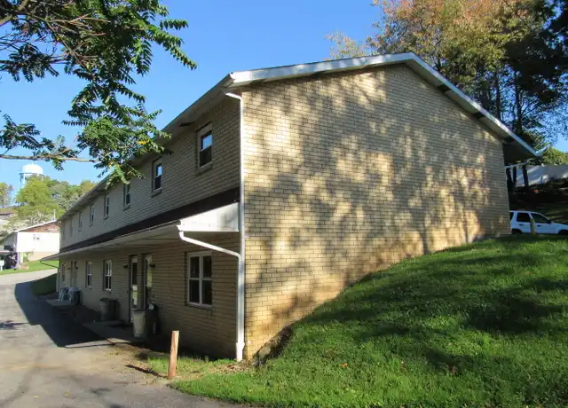 Property at 875 Fairview Ave Unit 875-B4, Indiana, PA, 15701, 2 beds, 1 bath, [object Object]