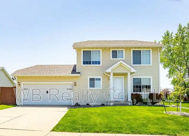 Property at 10202 Catalina Dr, Johnston, IA, 50131, 3 beds, 2.5 baths, [object Object]