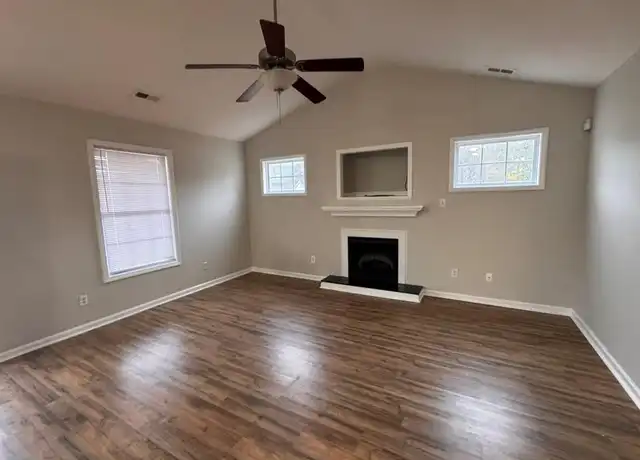 Property at 820 Pebble Ridge Ct, Fayetteville, NC, 28311, 3 beds, 2 baths, [object Object]