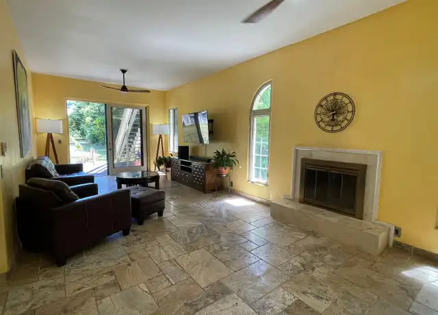 Property at 592 Kaupakalua Rd, Haiku, HI, 96708, 4 beds, 3 baths, [object Object]