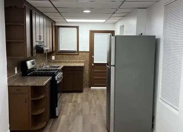 Property at 735 Birch St Unit NA, Reading, PA, 19604, 4 beds, 1.5 baths, [object Object]