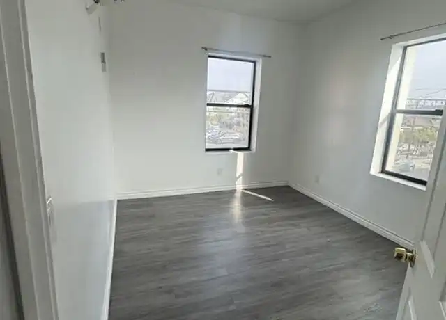 Property at 4502 S Broadway Unit 3, Los Angeles, CA, 90037, 2 beds, 1 bath, [object Object]
