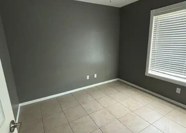 Property at 4025 E Saint Charles Ave, Phoenix, AZ, 85042, 1 bed, 1 bath, [object Object]