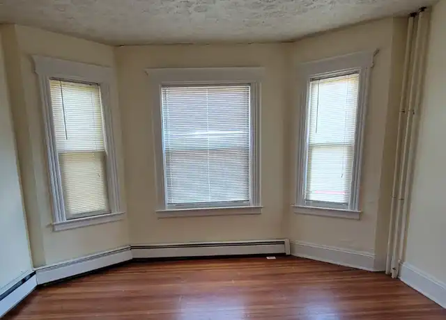 Property at 119 Sisson Ave Unit 3S, Hartford, CT, 06106, 3 beds, 1 bath, [object Object]