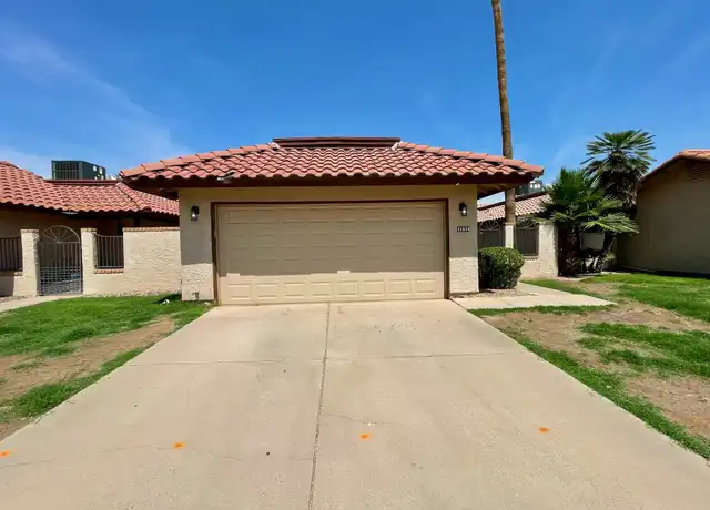 Property at 11620 S Papago Cir, Phoenix, AZ, 85044, 2 beds, 2 baths, [object Object]