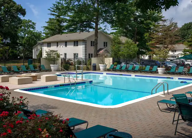 Property at 23 Weaver Dr Unit 04-8B, Massapequa, NY, 11758, 2 beds, 2 baths, [object Object]