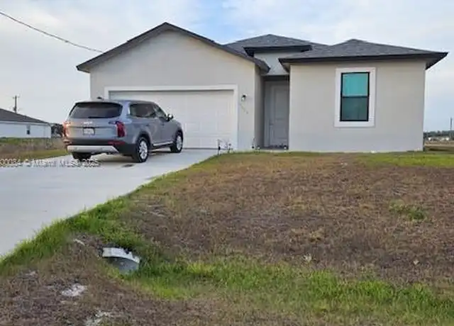 Property at 9052 W Justice Cir, Labelle, FL, 33935, 4 beds, 3 baths, [object Object]