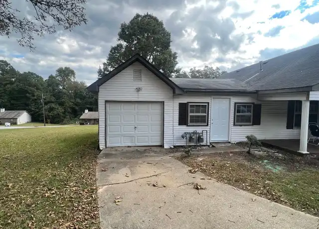 Property at 598 Adamson Ave, Carrollton, GA, 30117, 2 beds, 1 bath, [object Object]