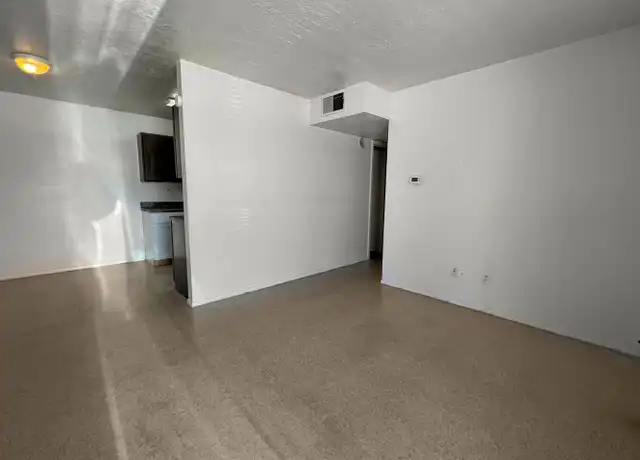 Property at 2315 N Jefferson St Unit 5, Hobbs, NM, 88240, 2 beds, 1 bath, [object Object]