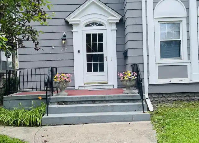 Property at 317 Kirkwood Blvd, Davenport, IA, 52803, 2 beds, 1 bath, [object Object]