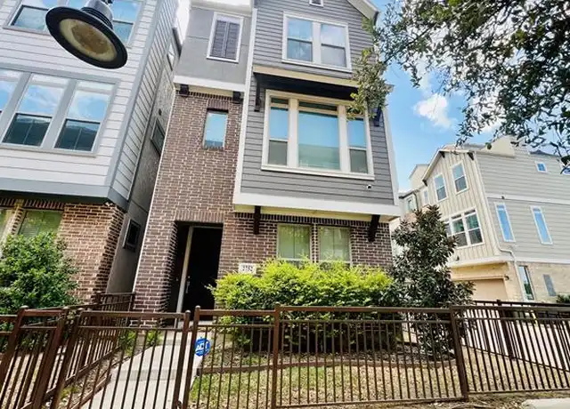 Property at 2752 Flowering Peach Ln, Dallas, TX, 75212, 3 beds, 3.5 baths, [object Object]