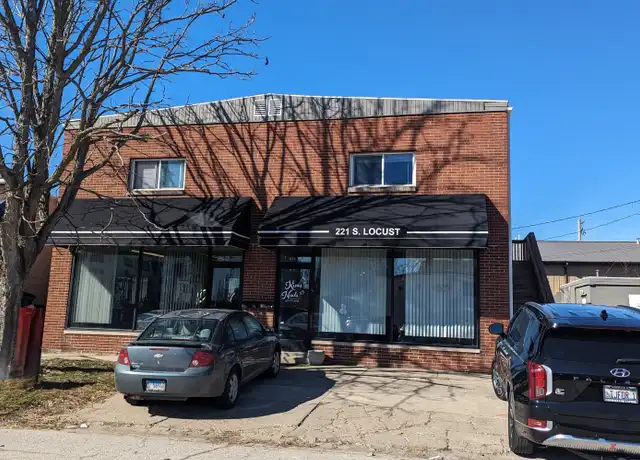 Property at 221 S Locust St, Champaign, IL, 61820, 1 bed, 1 bath, [object Object]