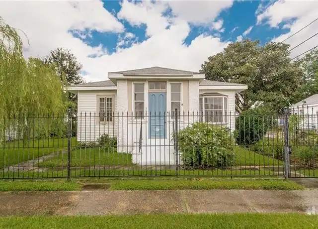 Property at 201 Papworth Ave, Metairie, LA, 70005, 3 beds, 2.5 baths, [object Object]