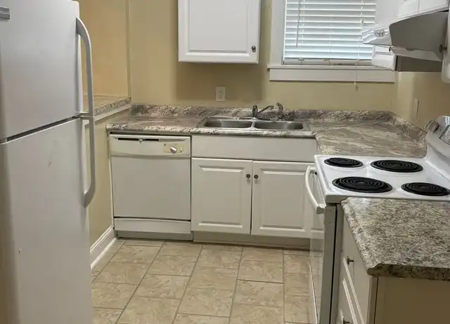 Property at 402 Forest Ave Unit 2, Shreveport, LA, 71104, 1 bed, 1 bath, [object Object]