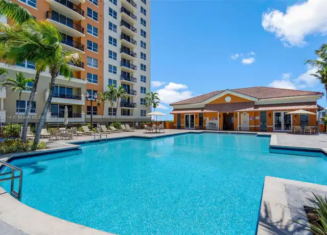 Property at 3232 SW 22nd Ter Unit 604, Miami, FL, 33145, 2 beds, 1 bath, [object Object]