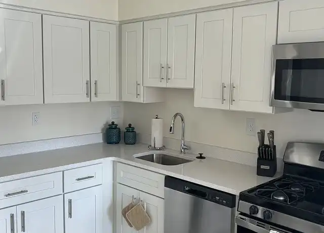 Property at Wynmere Chase - 9 Bridle Ln, Horsham, PA, 19044, 2 beds, 1 bath, [object Object]