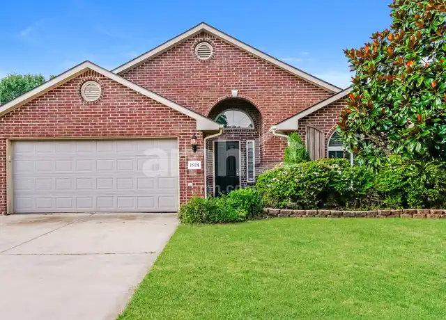 Property at 1824 NW 172nd St, Edmond, OK, 73012, 3 beds, 2 baths, [object Object]