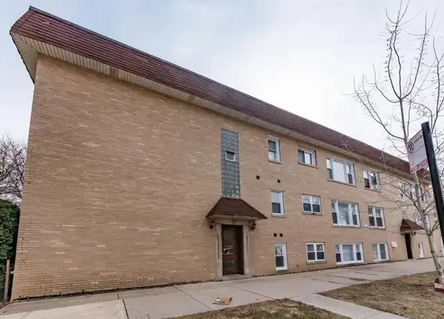Property at 3058 N Kostner Ave, Chicago, IL, 60641, 2 beds, 1 bath, [object Object]