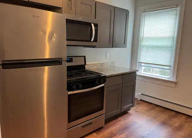 Property at 986 Smith St Unit 3, Providence, RI, 02908, 4 beds, 1 bath, [object Object]