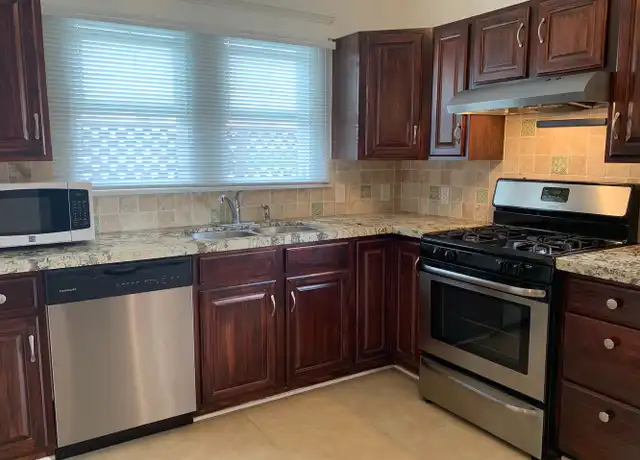 Property at 3935 E 11th St, Long Beach, CA, 90804, 2 beds, 1 bath, [object Object]