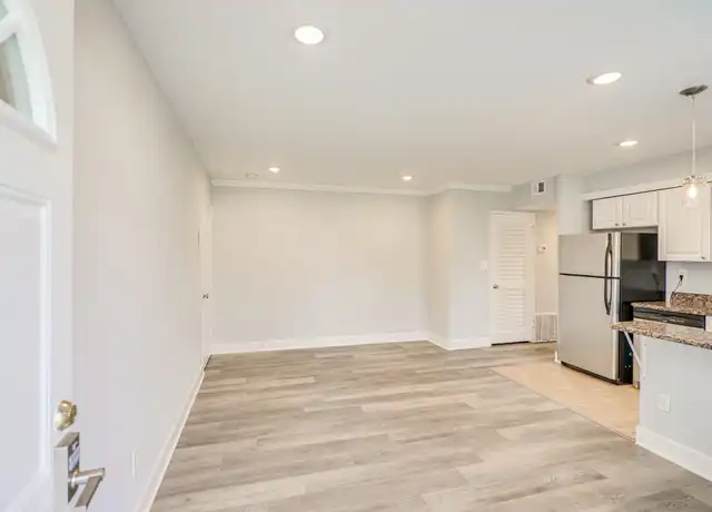 Property at 1941 N Cameron St Unit 7, Arlington, VA, 22207, 2 beds, 1 bath, [object Object]