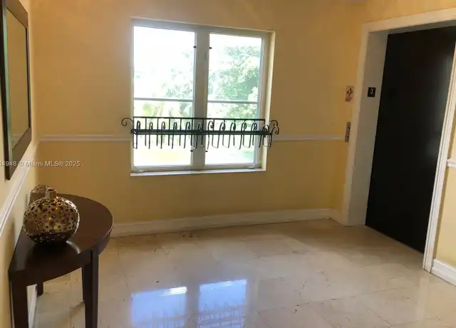 Property at 322 Madeira Ave #302, Coral Gables, FL, 33134, 2 beds, 2 baths, [object Object]