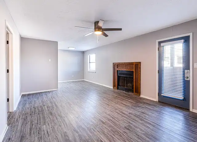 Property at 4002 NW Ozmun Ave Unit 4040-D, Lawton, OK, 73505, 1 bed, 1 bath, [object Object]