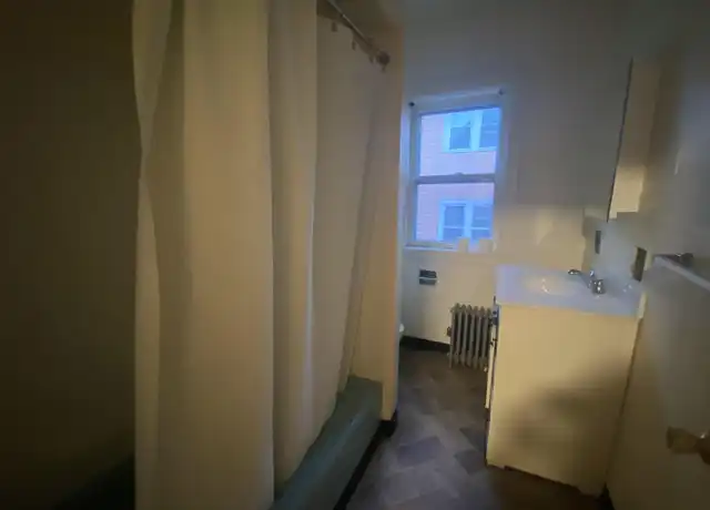 Property at 942 Monroe Ave, Scranton, PA, 18510, 6 beds, 1 bath, [object Object]