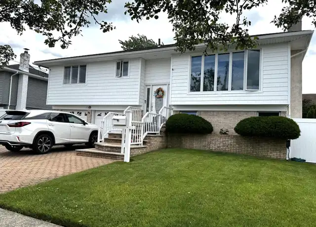 Property at 159 Harris Dr, Oceanside, NY, 11572, 4 beds, 1.5 baths, [object Object]