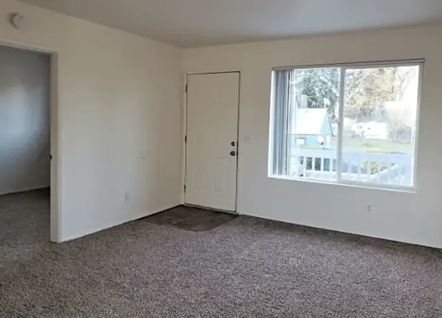 Photo of 595 May St, Oregon City, OR 97045