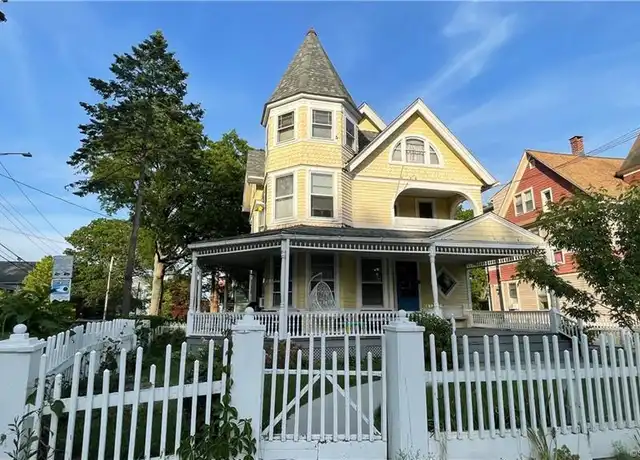 Property at 118 Ellsworth St Unit 2nd Floor, Bridgeport, CT, 06605, 3 beds, 1 bath, [object Object]