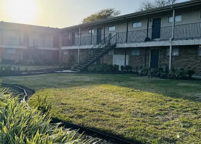 Property at 1924 Avenue H, Nederland, TX, 77627, 2 beds, 1 bath, [object Object]