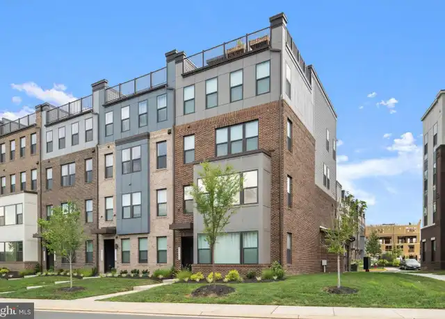 Property at 43785 Transit Sq, Ashburn, VA, 20147, 3 beds, 2.5 baths, [object Object]